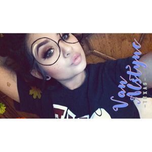 Meet your Posher, Deanna